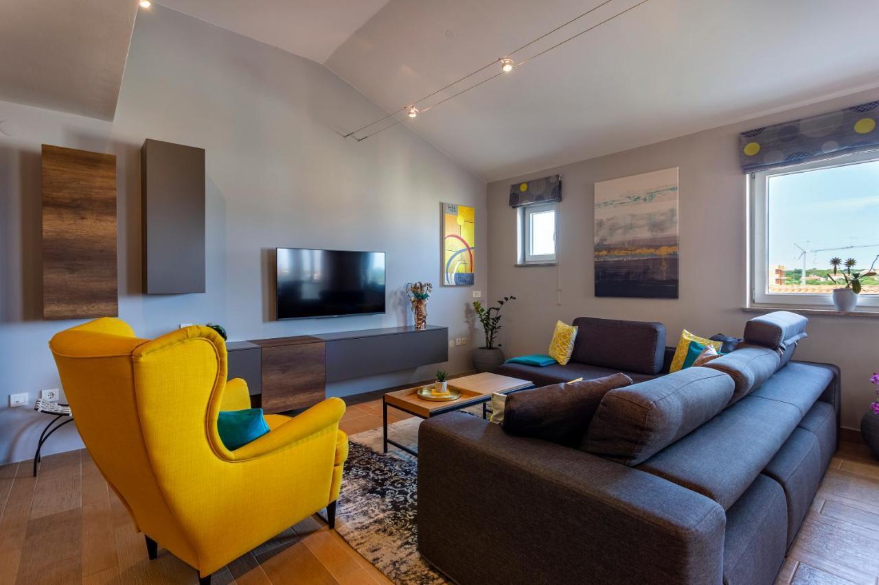 Apartman Ember Pula Buitenkant foto